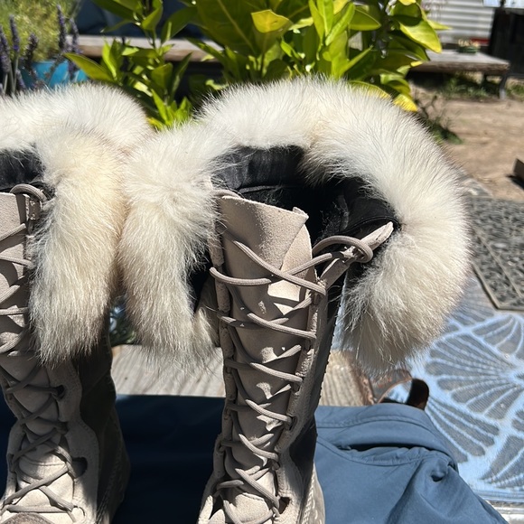 Sorel Joan of Arc rabbit fur trim, leather, waterproof woman’s sz 6, Beautiful! - Picture 6 of 8